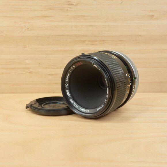 Vintage Canon FD 50mm f/3.5 Macro Lens / S.S.C. Coated / Made in Japan - Picture 1 of 6